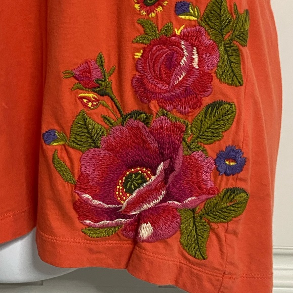 1- JOHNNY WAS Tangerine Embroidered T-Shirt - Picture 2 of 7